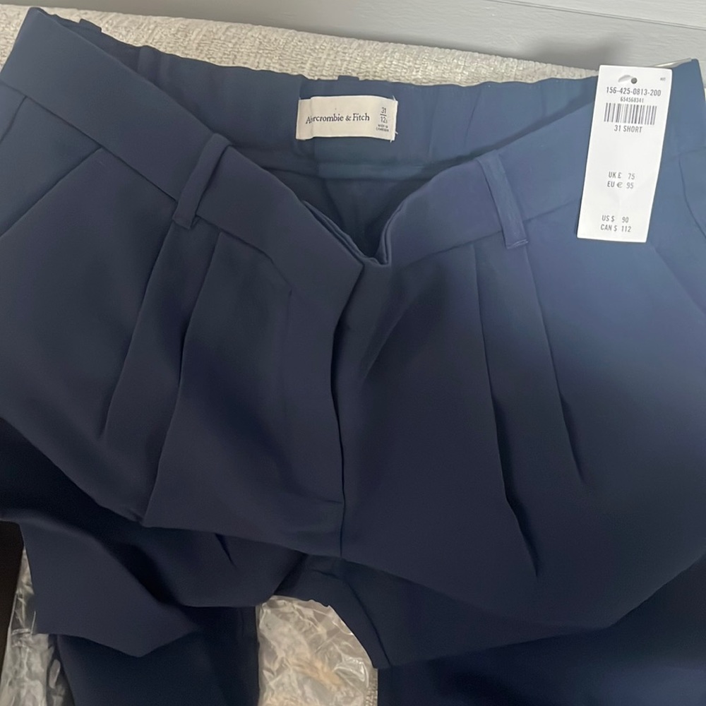 Navy Abercrombie slacks size 31 short